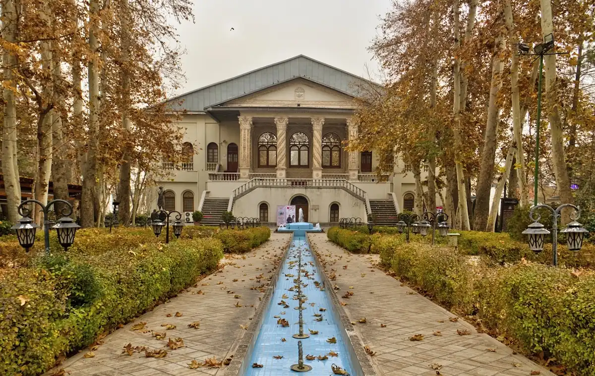 ۲۰. باغ فردوس (موزه سینما)